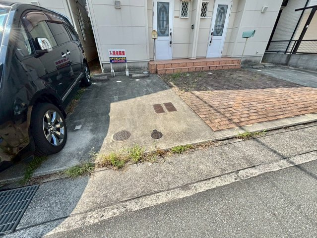 ピュアコートの駐車場