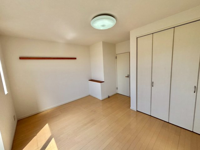 ピュアコートの洋室