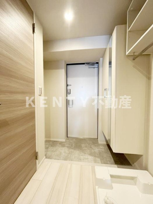 【玄関】 | ロイジェント山王 | 明るい玄関です