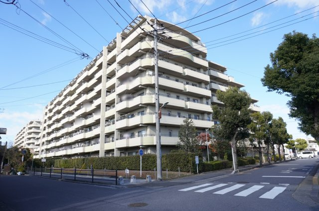 モア・ステージせんげん台B棟の外観
