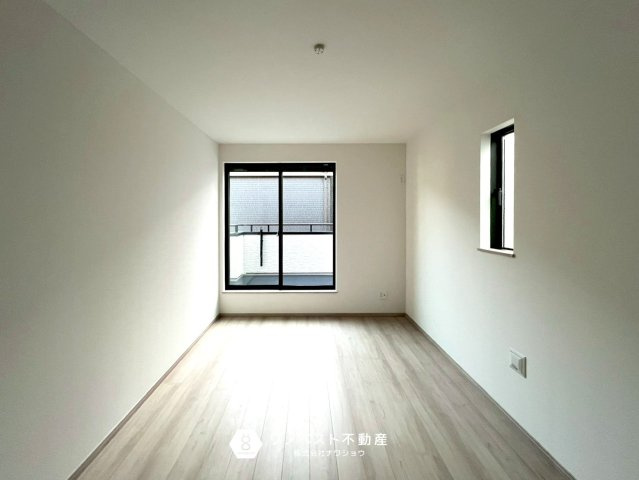 東大阪大蓮東2丁目新築戸建の洋室|当社ではリフォームも承っております♪お気軽にお問い合わせください！