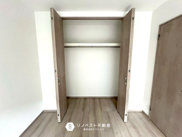 東大阪大蓮東2丁目新築戸建の収納|ハンガーパイプ付きなのでお洋服の整理にも便利です！