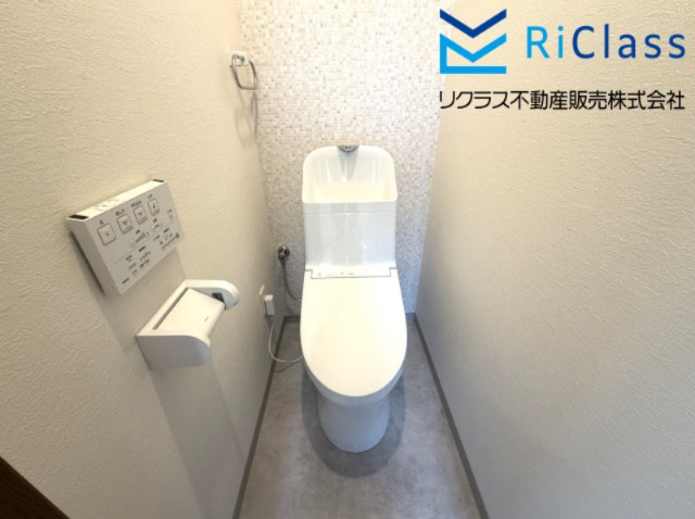 中古戸建　神戸市長田区御蔵通3丁目203のトイレ|新調の3階ウォシュレット付きトイレです