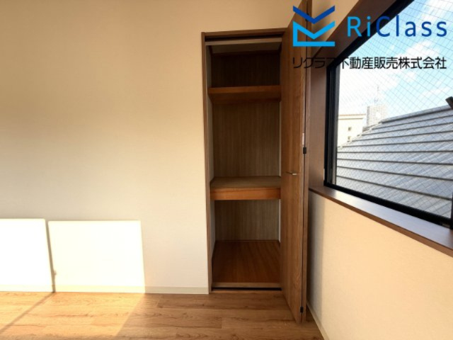 中古戸建　神戸市長田区御蔵通3丁目203の子供部屋|専用の収納スペースです