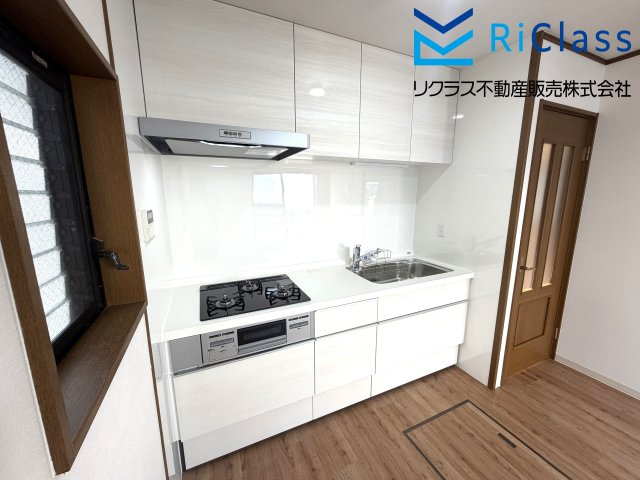 中古戸建　神戸市長田区御蔵通3丁目203のキッチン|新品のキッチンでお料理をお楽しみください