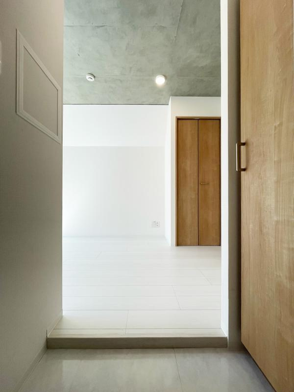 グレンジフォード高円寺南の玄関