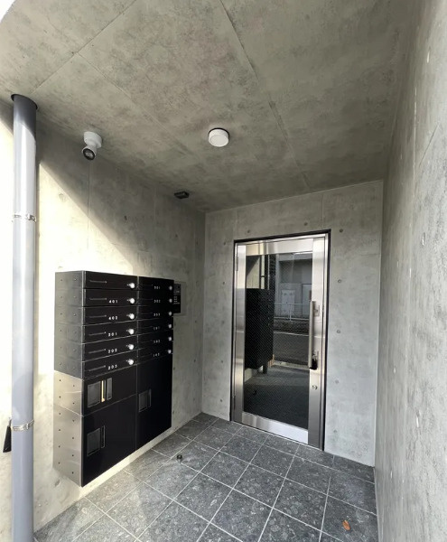 グレンジフォード高円寺南のエントランス