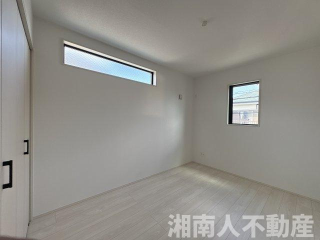 平塚市札場町7期　新築戸建全2棟　の洋室|広々とした洋室です
