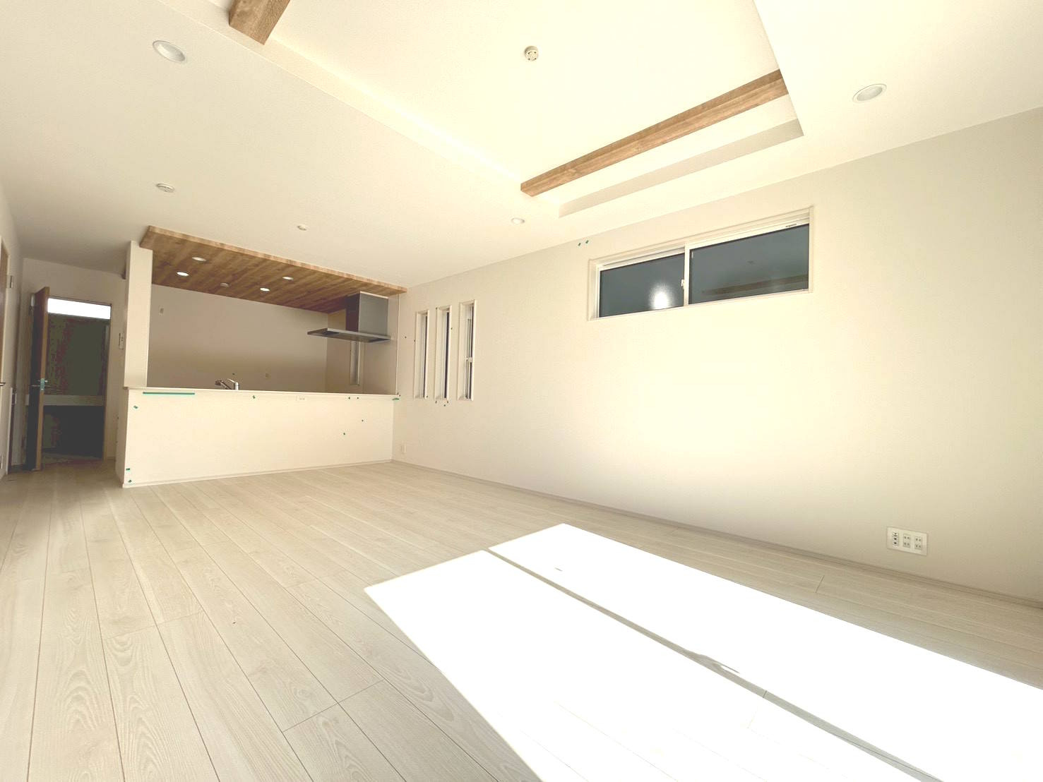 ブルーミングガーデン　江南市江森町西　全4区画分譲の前面道路含む現地写真|「現地（2025年12月5日）撮影」　
■前面道路　
■ヤマダ不動産　株式会社リライフ