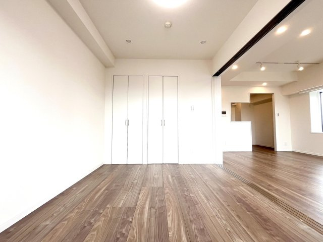 ヴェルアージュ亀有の洋室