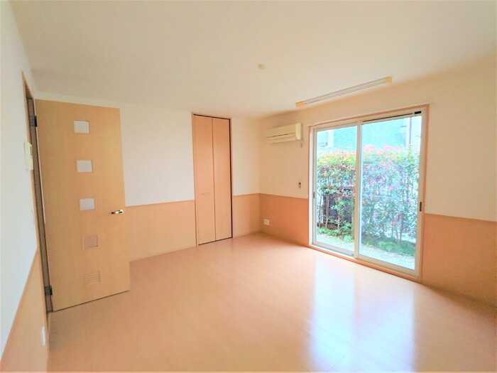 カスターノAの居間・リビング