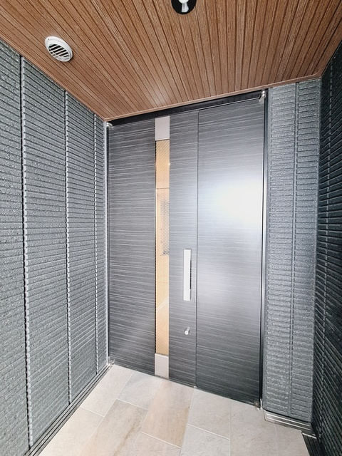 SRビルのエントランス