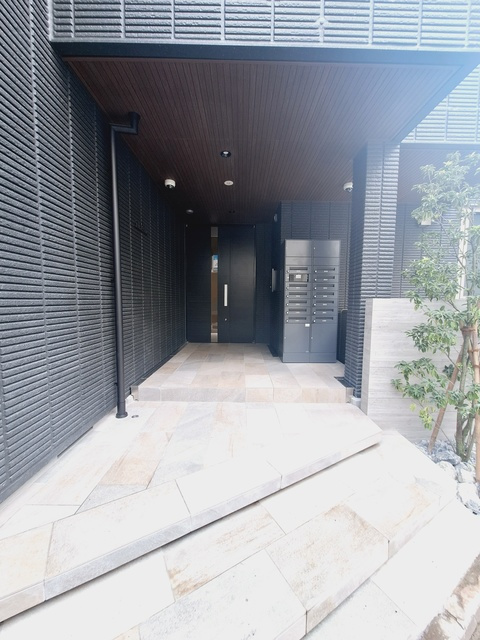 SRビルのエントランス