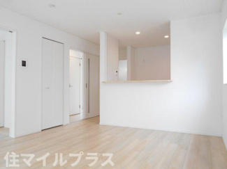 【居間・リビング】 | 郡山市富久山町福原新築一戸建て8棟 | ゆったりとしたリビングです