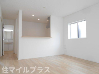 【居間・リビング】 | 郡山市富久山町福原新築一戸建て8棟 | ゆったりとしたリビングです