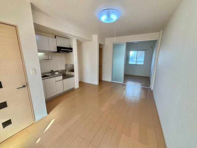 カサブランカBの居間・リビング