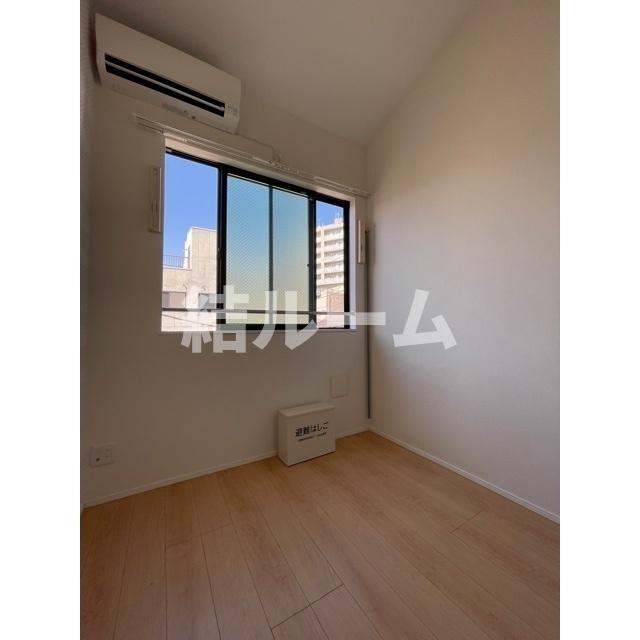 新宿区高田馬場２丁目のアパートの居間・リビング