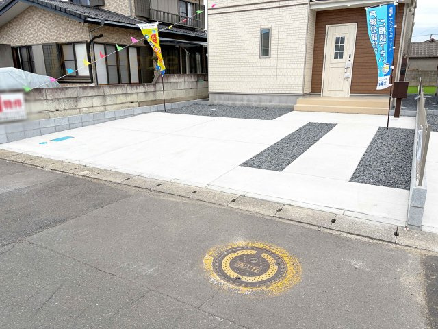 ひたちなか市牛久保2丁目　新築戸建て　B号棟の駐車場|カースペースは2台お停めいただけます♪
