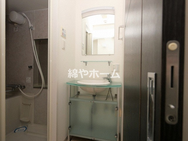 インボイス難波南レジデンスの独立洗面台|独立洗面台で身支度をすべて済ませてしまいましょう