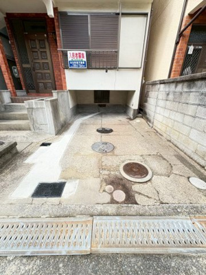 【駐車場】 | 新在家2丁目貸家