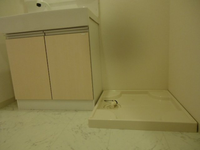 リバーサイド下小路Ⅱのその他|洗濯機置場