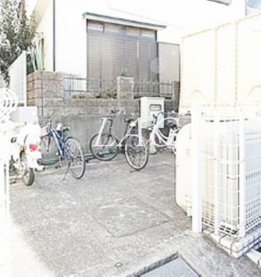 【その他共用部分】 | マイキャッスル桜ヶ丘 | 自転車置き場です。