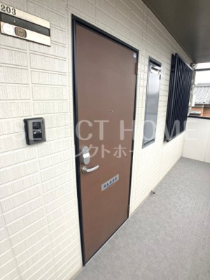 【玄関】 | ソレジオ稲熊