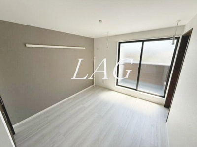 【居間・リビング】 | ベイルームアーバン海老名 | 洋室のお部屋です。