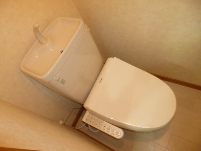ＪＲＢハイツ倉敷駅前のトイレ|ウォシュレット