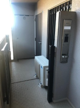 リベール須磨妙法寺の玄関