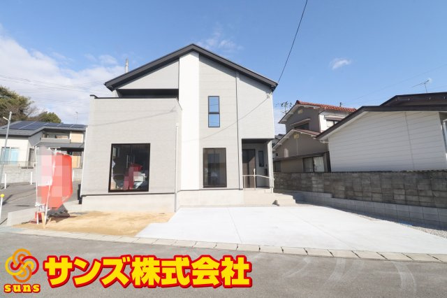 郡山市富田西６丁目　　  １号棟　　富田小学校、富田中学区　の外観|南側から見た駐車場を含む外観