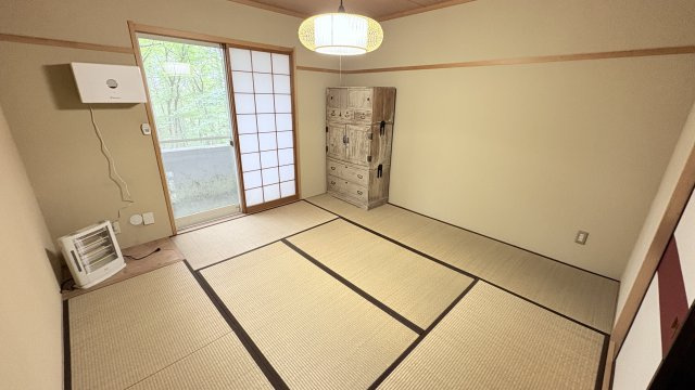 南軽井沢　八風の郷別荘地　5LDKの大型中古戸建の和室