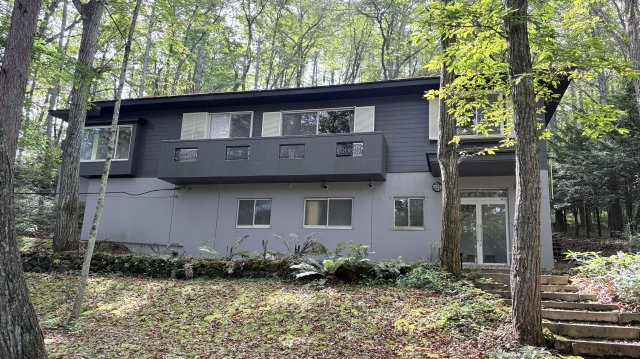 南軽井沢　八風の郷別荘地　5LDKの大型中古戸建