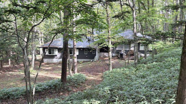 南軽井沢　八風の郷別荘地　5LDKの大型中古戸建の外観