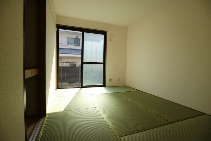 ヴェールハイム霞ヶ丘の和室