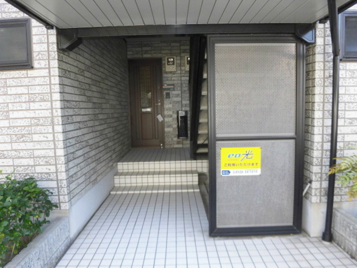 ヴェールハイム霞ヶ丘のエントランス