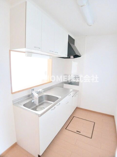 アメニティカスガⅦのキッチン|上下に収納がついているカウンターキッチンです◎