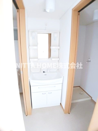 アメニティカスガⅦの独立洗面台|シャワー付き洗面台で身支度に便利(^^♪