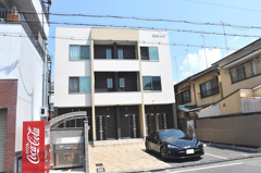 京都市右京区西京極北庄境町のアパートの画像