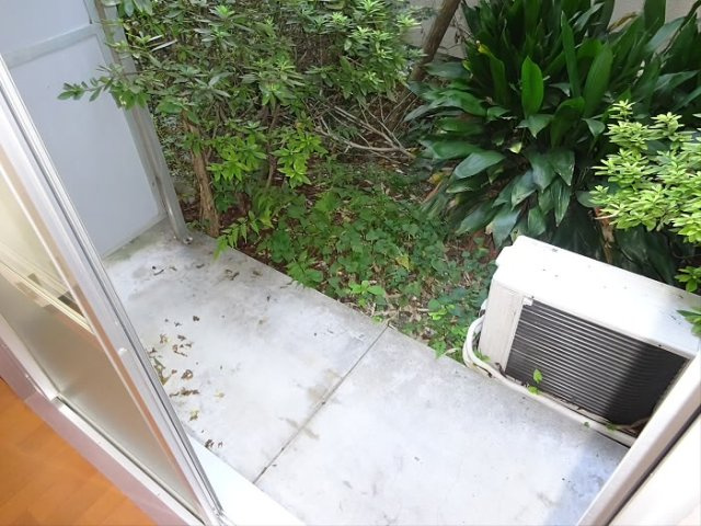 イズミコートⅠの庭