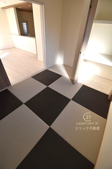 ブルーミングガーデン  水戸市千波町　4期　2の省エネ性能ラベル|エネルギー消費性能★★★(削減率20%達成)、断熱性能5段階/7段階中、本現場に関して全ての棟の「エネルギー消費性能」と「断熱性能」は代表棟ラベルと同一です。