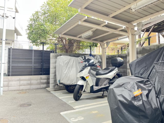 ミルーナヒルズ金町の駐輪場