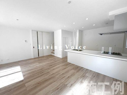 【居間・リビング】 | 【仲介手数料０円】相模原市南区御園3丁目　新築一戸建て | 相模原市南区御園3丁目　新築一戸建て