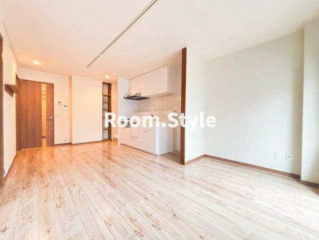 テラスハウスヴィップ長者丸の居間・リビング|空室のためご都合に合わせてご内覧できます
お問合せはお電話でもお受付しております。
03-6450-5211