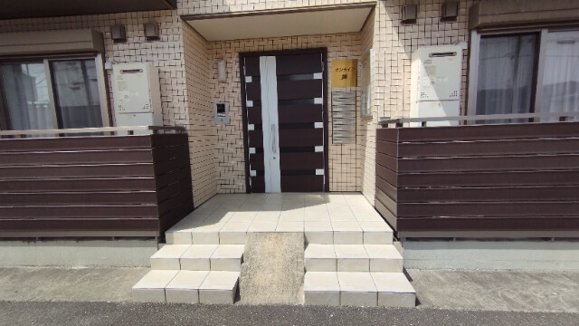 サンライフ錦のエントランス