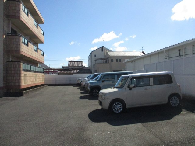 Sun　Graseの駐車場