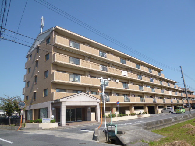 クレストールの外観