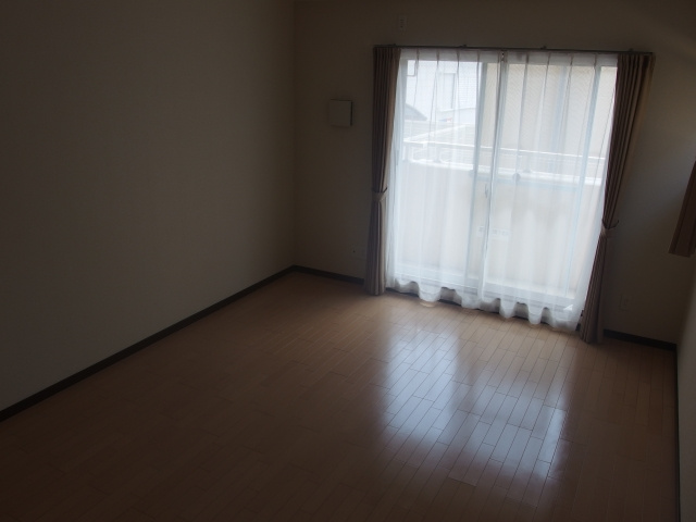 ハートヒルズ舳越の洋室