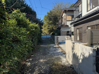 【前面道路含む現地写真】