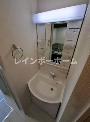 MET小岩の独立洗面台